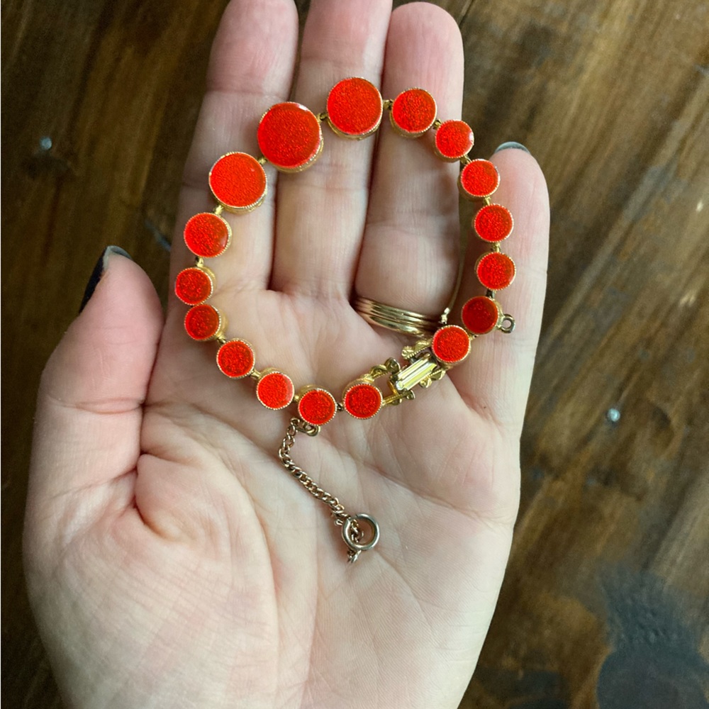 Red-Orange Circle Stone bracelet - Gold tone links - agate - security chain!